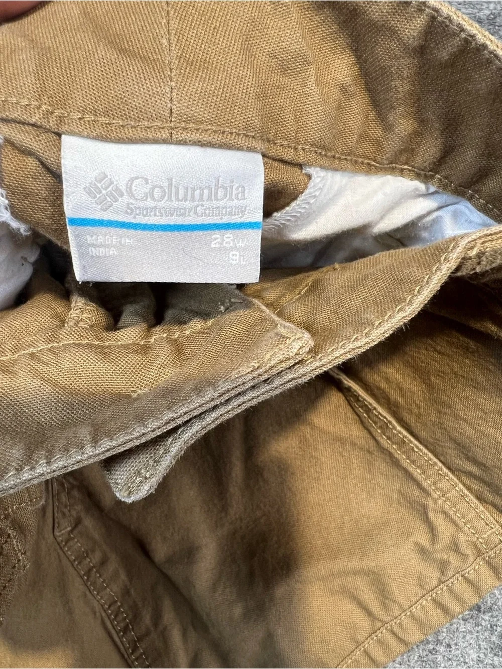 columbia shorts size 28 waist  straight fit 9 inch inseam hiking outdoors men’s